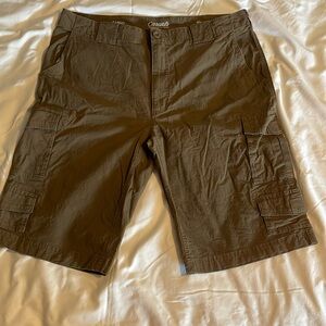 Men’s Cargo Shorts size 40. Roundtree & Yorke